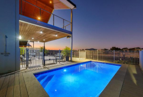 21 Corella Court - PRIVATE JETTY & POOL